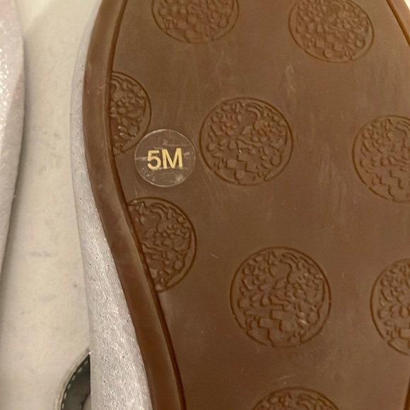 Vince  Camuto slippers - Picture 6 of 8